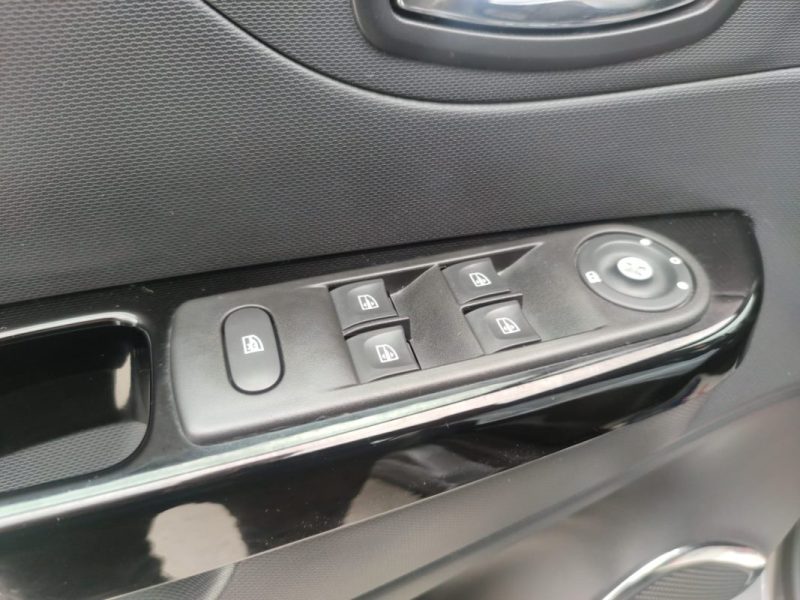 RENAULT CAPTUR Intens EDC TCe 120