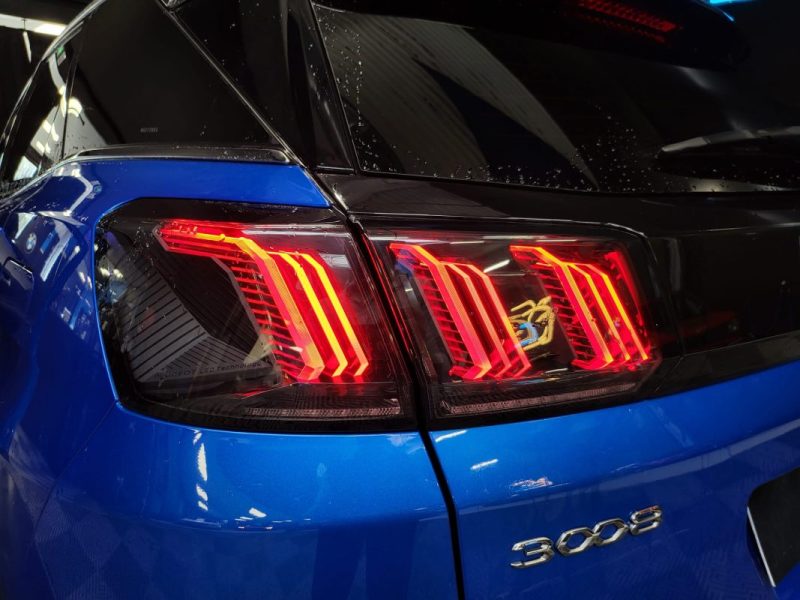 PEUGEOT 3008  GT 1.6THP 225CV HYBRIDE RECHARGABLE / MAIN  LIBRE / TOIT OUVRANT / SIEGES MASSANTS ELE