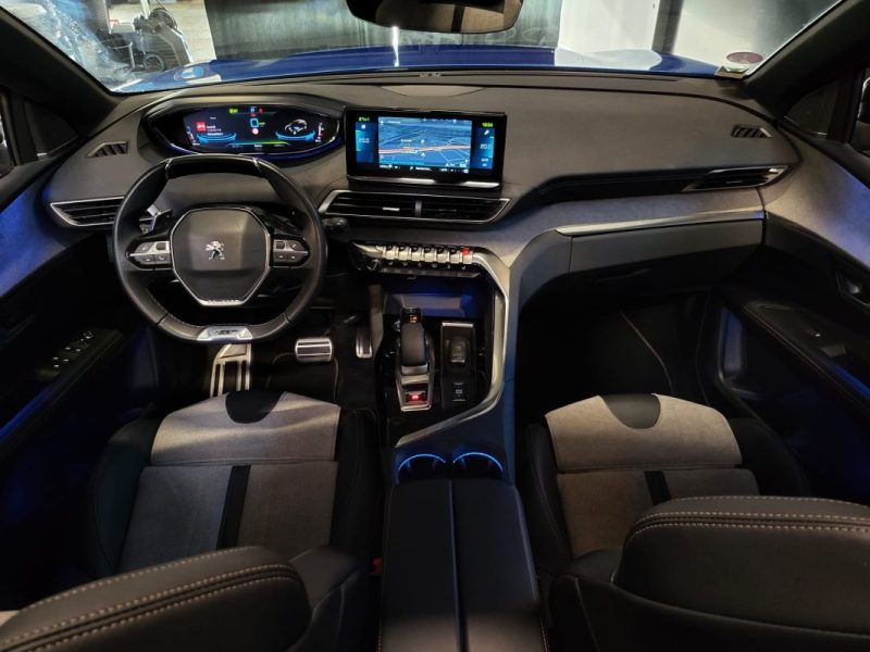 PEUGEOT 3008  GT 1.6THP 225CV HYBRIDE RECHARGABLE / MAIN  LIBRE / TOIT OUVRANT / SIEGES MASSANTS ELE