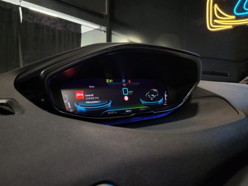 PEUGEOT 3008  GT 1.6THP 225CV HYBRIDE RECHARGABLE / MAIN  LIBRE / TOIT OUVRANT / SIEGES MASSANTS ELE