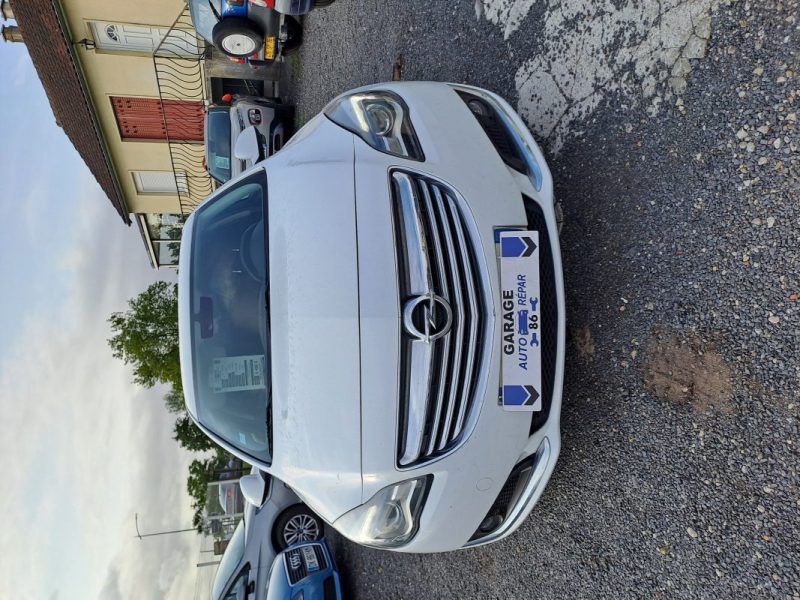 OPEL INSIGNIA 2014