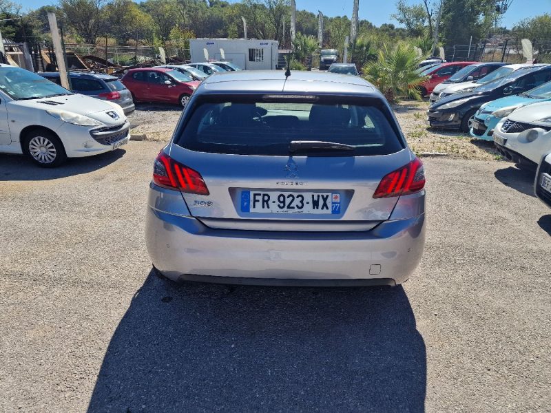 PEUGEOT 308 2020