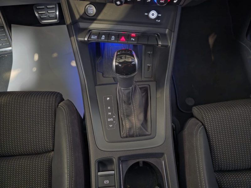 AUDI Q3 35 TFSI 150ch S-LINE S tronic 7 / SUIVI COMPLET AUDI