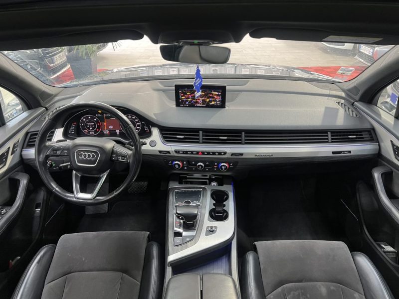 AUDI Q7 3.0 V6 TDI 272ch - 7 places - Toit ouvrant - Attelage