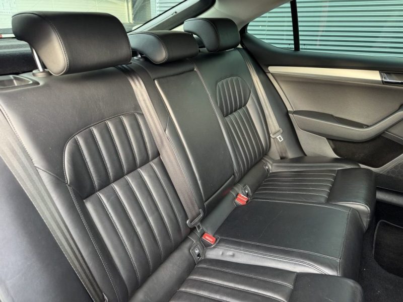 SKODA SUPERB 2.0 TDI 150cv Business - Distribution OK