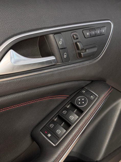 Mercedes A45 AMG 4MATIC 2.0 360ch - Sièges Recaro - 85.600 km - Parfait Etat - Garantie 1an