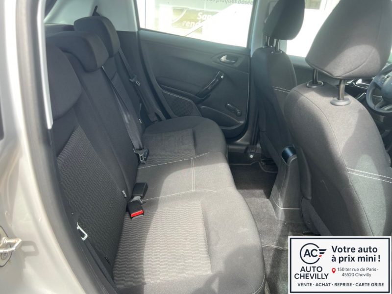 PEUGEOT 208 1.2 82 ACTIVE GPS