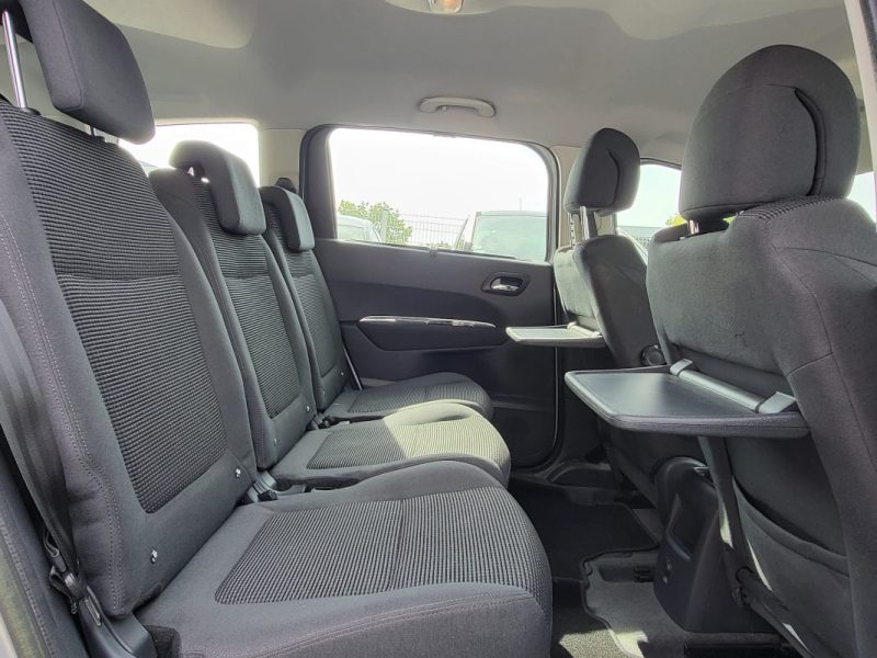 PEUGEOT 5008 1.6 HDI 112 cv - GARANTIE 12 mois - Business - 7 places