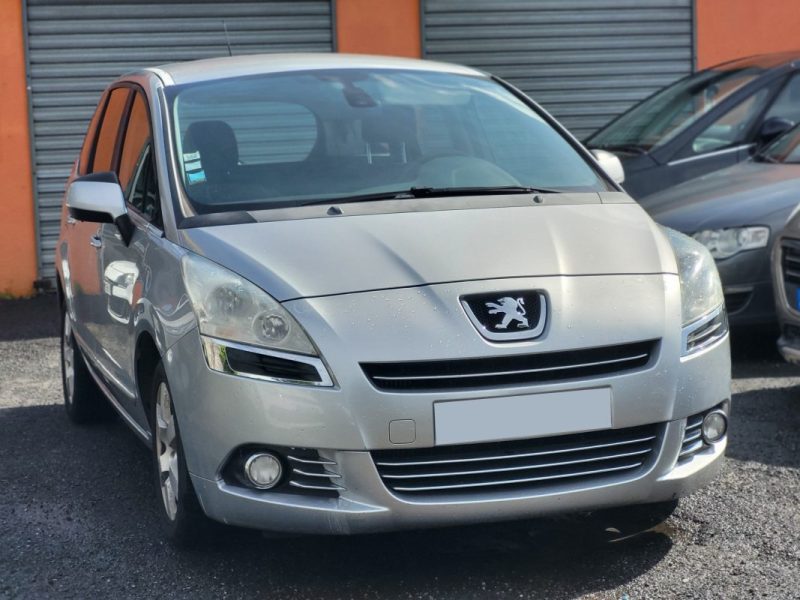 PEUGEOT 5008 1.6 HDI 112 cv - GARANTIE 12 mois - Business - 7 places