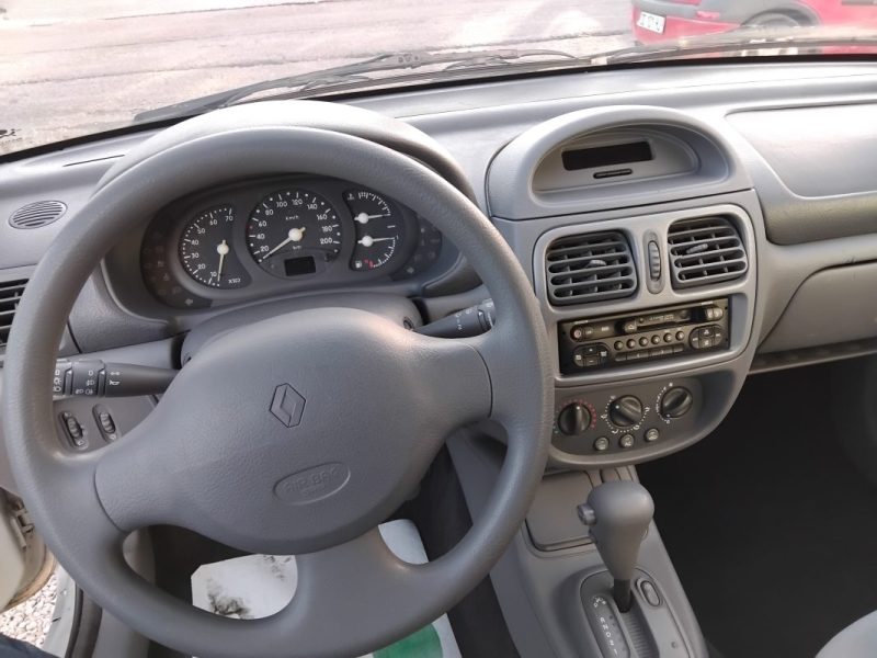 RENAULT CLIO 2 1998