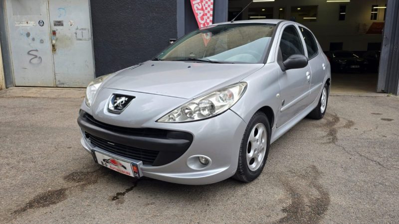 PEUGEOT 206 + Urban Move 1.4l HDi 70ch, *Clim*, *Idéale jeune conducteur*