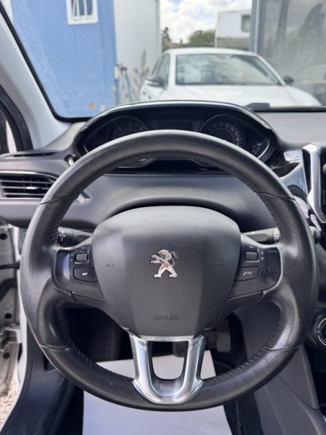 Peugeot 208 1.6 Bluehdi 100ch Allure Business S&S 5P