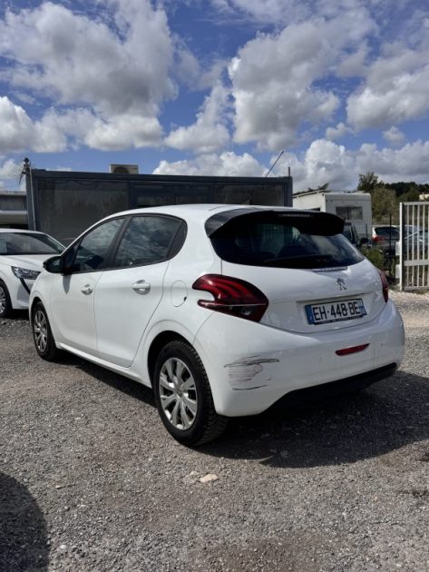 Peugeot 208 1.6 Bluehdi 100ch Allure Business S&S 5P