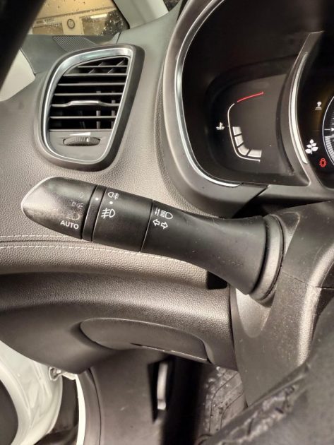 RENAULT SCENIC 1.6 dCi 130ch - Intense - Carrosserie 123 000 - voir photo - Garantie 12 mois