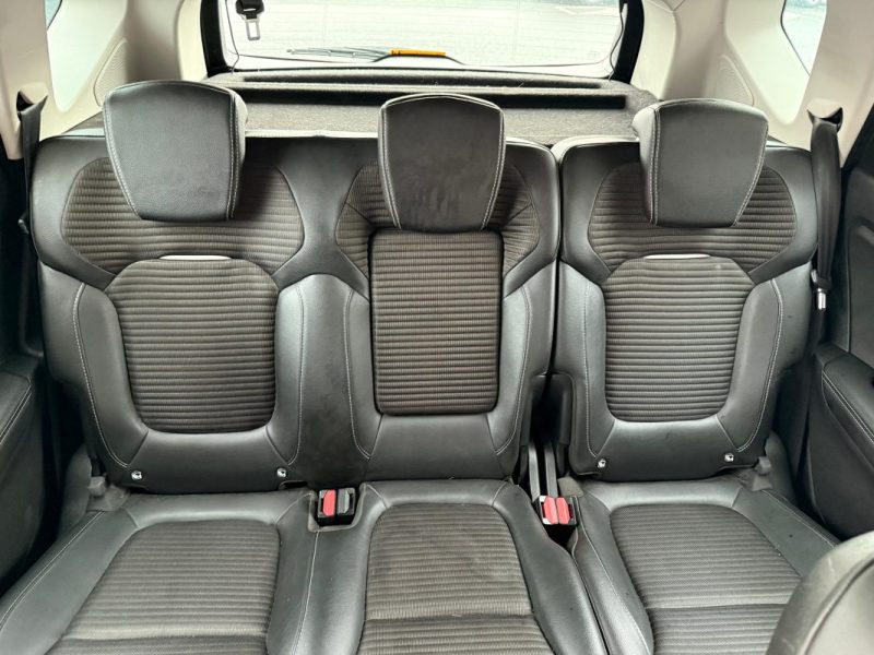 RENAULT SCENIC 1.6 dCi 130ch - Intense - Carrosserie 123 000 - voir photo - Garantie 12 mois