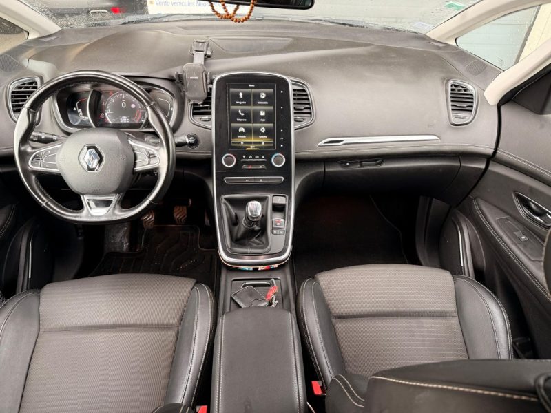 RENAULT SCENIC 1.6 dCi 130ch - Intense - Carrosserie 123 000 - voir photo - Garantie 12 mois