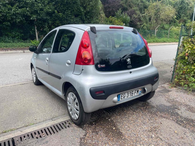 PEUGEOT 107 TRENDY 1.4HDI 55CH
