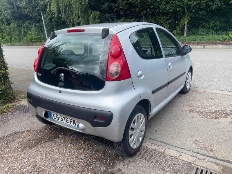 PEUGEOT 107 TRENDY 1.4HDI 55CH