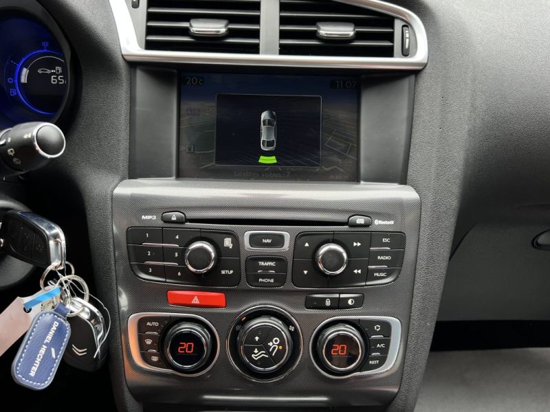 CITROEN C4 II MILLENIUM 1.6 VTI 120 Cv PREMIERE MAIN 21 700 Kms ECRAN GPS CRIT AIR 1 - GARANTIE 1 AN