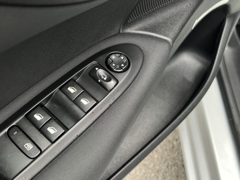 CITROEN C4 II MILLENIUM 1.6 VTI 120 Cv PREMIERE MAIN 21 700 Kms ECRAN GPS CRIT AIR 1 - GARANTIE 1 AN