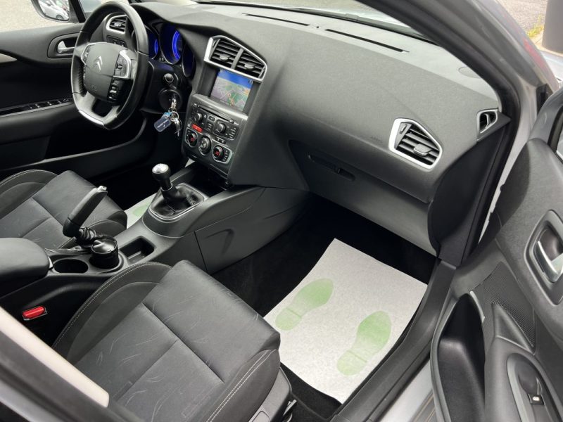 CITROEN C4 II MILLENIUM 1.6 VTI 120 Cv PREMIERE MAIN 21 700 Kms ECRAN GPS CRIT AIR 1 - GARANTIE 1 AN