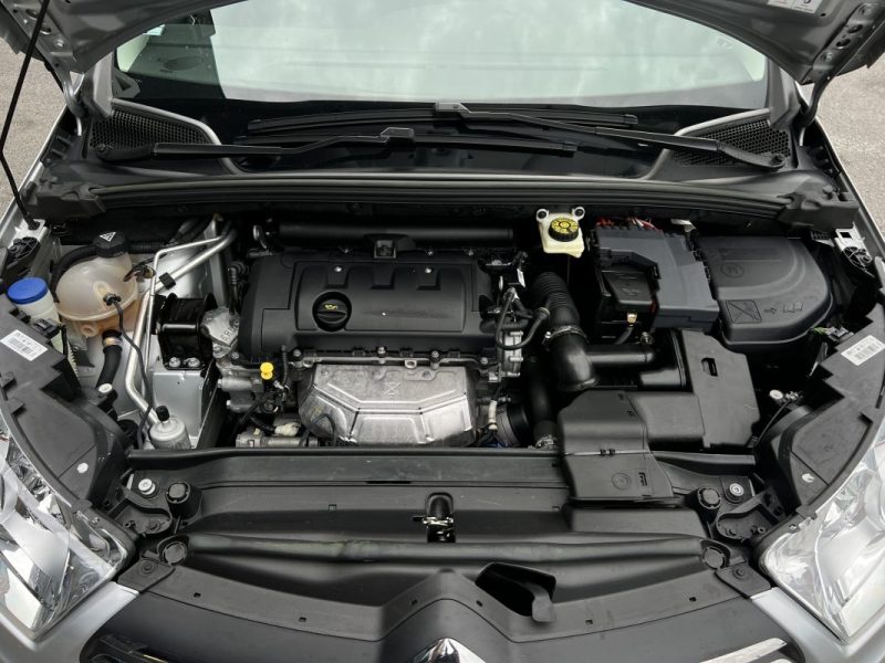 CITROEN C4 II MILLENIUM 1.6 VTI 120 Cv PREMIERE MAIN 21 700 Kms ECRAN GPS CRIT AIR 1 - GARANTIE 1 AN