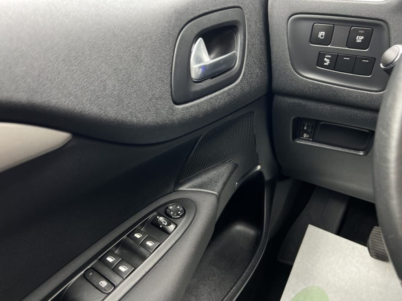 CITROEN C4 II MILLENIUM 1.6 VTI 120 Cv PREMIERE MAIN 21 700 Kms ECRAN GPS CRIT AIR 1 - GARANTIE 1 AN