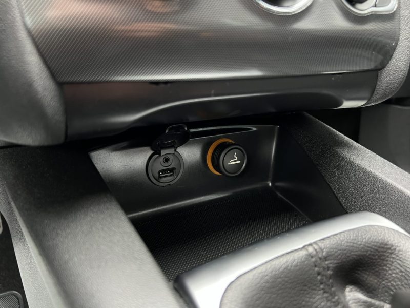 CITROEN C4 II MILLENIUM 1.6 VTI 120 Cv PREMIERE MAIN 21 700 Kms ECRAN GPS CRIT AIR 1 - GARANTIE 1 AN