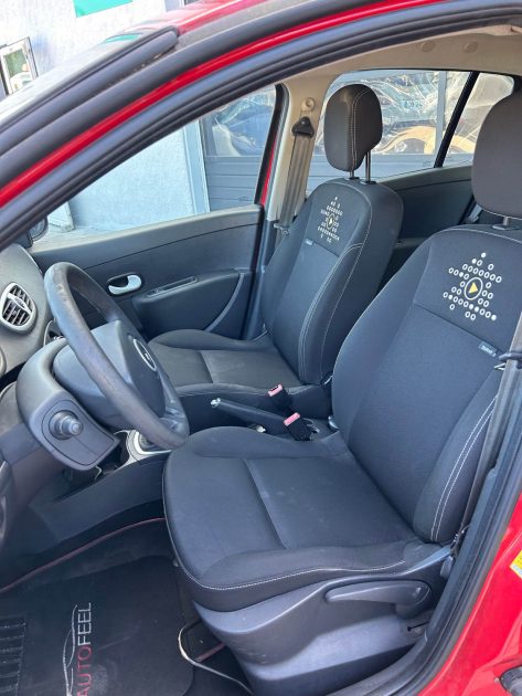 RENAULT CLIO 1.2 ESS YAHOO!