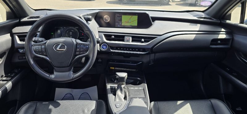 LEXUS UX 250H / Luxe + Pack Techno