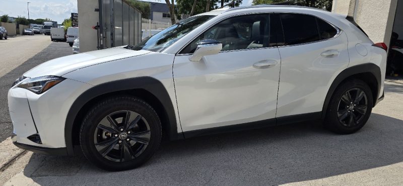 LEXUS UX 250H / Luxe + Pack Techno