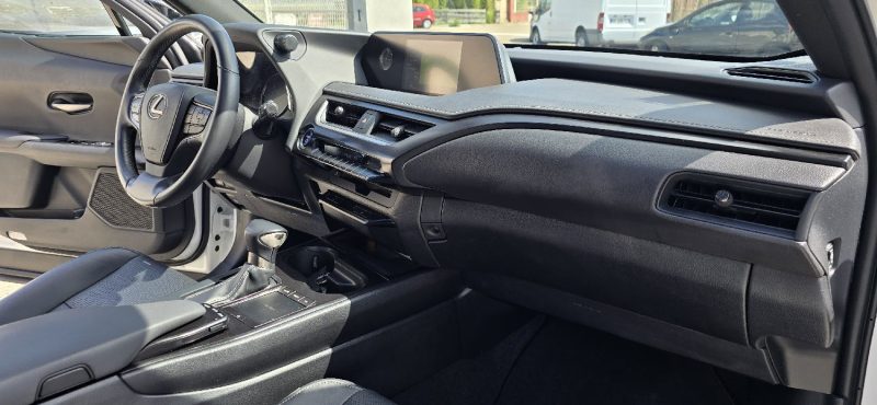 LEXUS UX 250H / Luxe + Pack Techno
