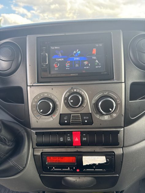 IVECO Daily 35S15 2.3 146ch 3pl CAMION AMENAGÉ / GALERIE DE TOIT / ATTELAGE