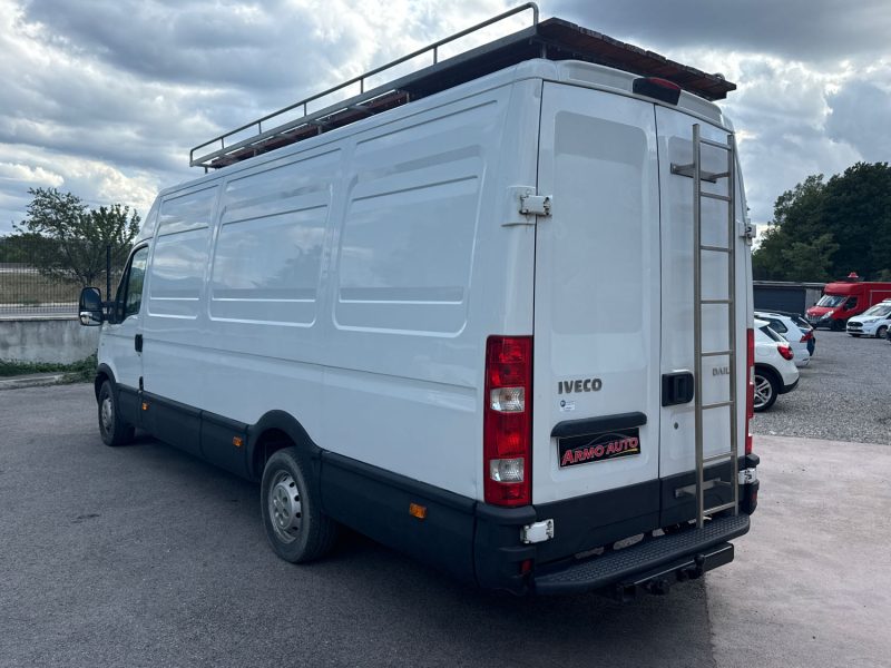 IVECO Daily 35S15 2.3 146ch 3pl CAMION AMENAGÉ / GALERIE DE TOIT / ATTELAGE