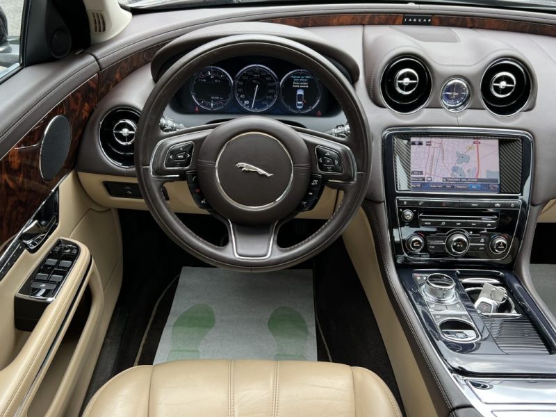 JAGUAR XJ 351 LUXE PREMIUM 3.0 V6 275 Cv BOITE AUTO CUIR TOIT OUVRANT 82 600 Kms - GARANTIE 1 AN