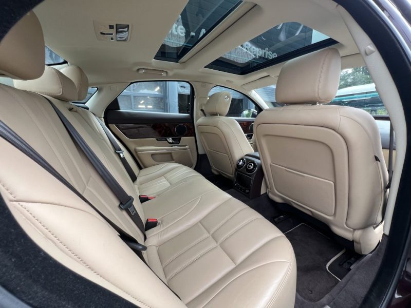 JAGUAR XJ 351 LUXE PREMIUM 3.0 V6 275 Cv BOITE AUTO CUIR TOIT OUVRANT 82 600 Kms - GARANTIE 1 AN