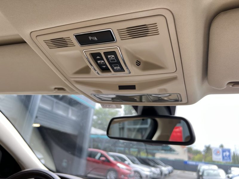 JAGUAR XJ 351 LUXE PREMIUM 3.0 V6 275 Cv BOITE AUTO CUIR TOIT OUVRANT 82 600 Kms - GARANTIE 1 AN