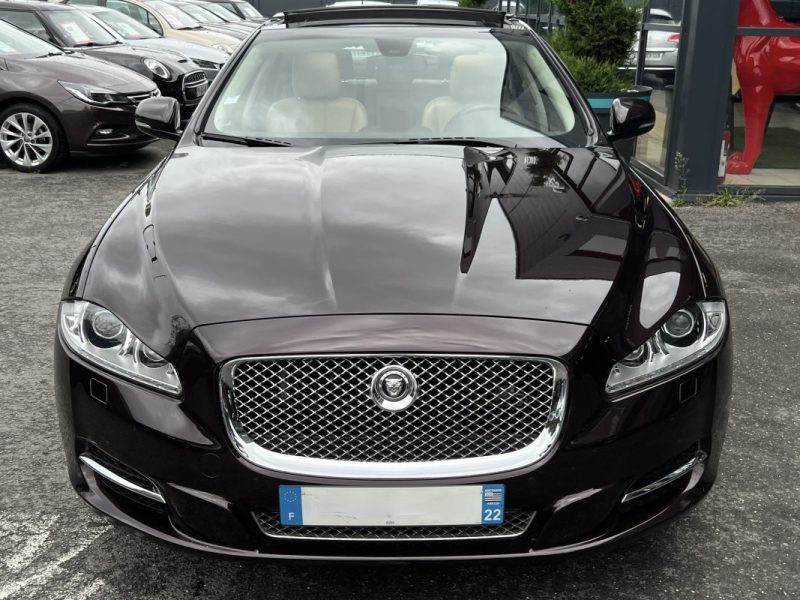 JAGUAR XJ 351 LUXE PREMIUM 3.0 V6 275 Cv BOITE AUTO CUIR TOIT OUVRANT 82 600 Kms - GARANTIE 1 AN