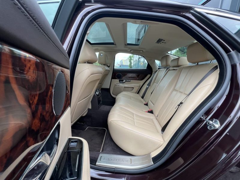 JAGUAR XJ 351 LUXE PREMIUM 3.0 V6 275 Cv BOITE AUTO CUIR TOIT OUVRANT 82 600 Kms - GARANTIE 1 AN