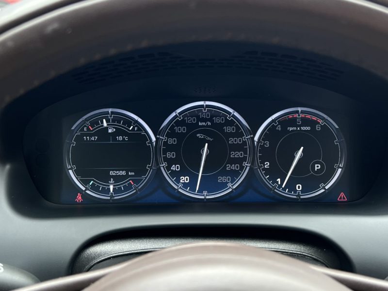 JAGUAR XJ 351 LUXE PREMIUM 3.0 V6 275 Cv BOITE AUTO CUIR TOIT OUVRANT 82 600 Kms - GARANTIE 1 AN