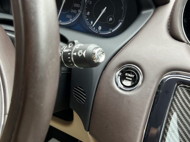 JAGUAR XJ 351 LUXE PREMIUM 3.0 V6 275 Cv BOITE AUTO CUIR TOIT OUVRANT 82 600 Kms - GARANTIE 1 AN