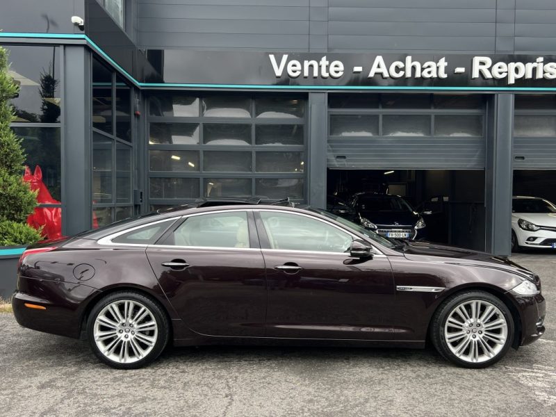 JAGUAR XJ 351 LUXE PREMIUM 3.0 V6 275 Cv BOITE AUTO CUIR TOIT OUVRANT 82 600 Kms - GARANTIE 1 AN