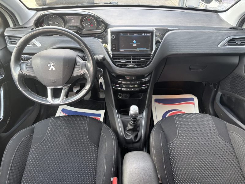PEUGEOT 2081.2 PureTech 110ch GT Line APPLE CARPLAY / CAMERA DE RECUL