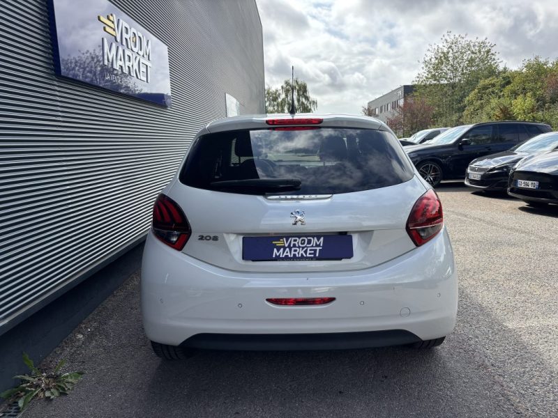 PEUGEOT 2081.2 PureTech 110ch GT Line APPLE CARPLAY / CAMERA DE RECUL