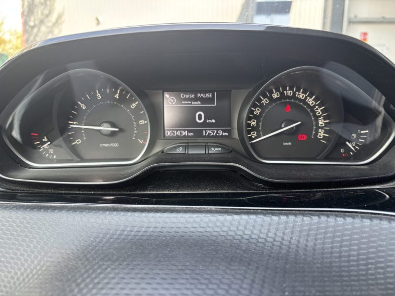 PEUGEOT 2081.2 PureTech 110ch GT Line APPLE CARPLAY / CAMERA DE RECUL
