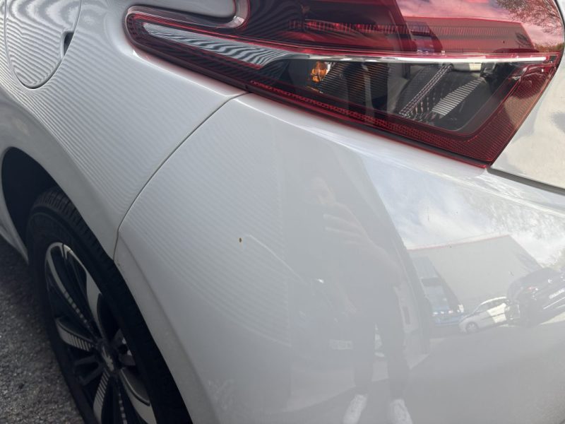 PEUGEOT 2081.2 PureTech 110ch GT Line APPLE CARPLAY / CAMERA DE RECUL