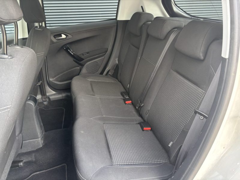 PEUGEOT 2081.2 PureTech 110ch GT Line APPLE CARPLAY / CAMERA DE RECUL