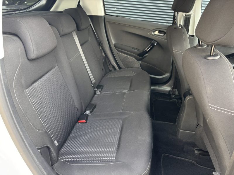 PEUGEOT 2081.2 PureTech 110ch GT Line APPLE CARPLAY / CAMERA DE RECUL