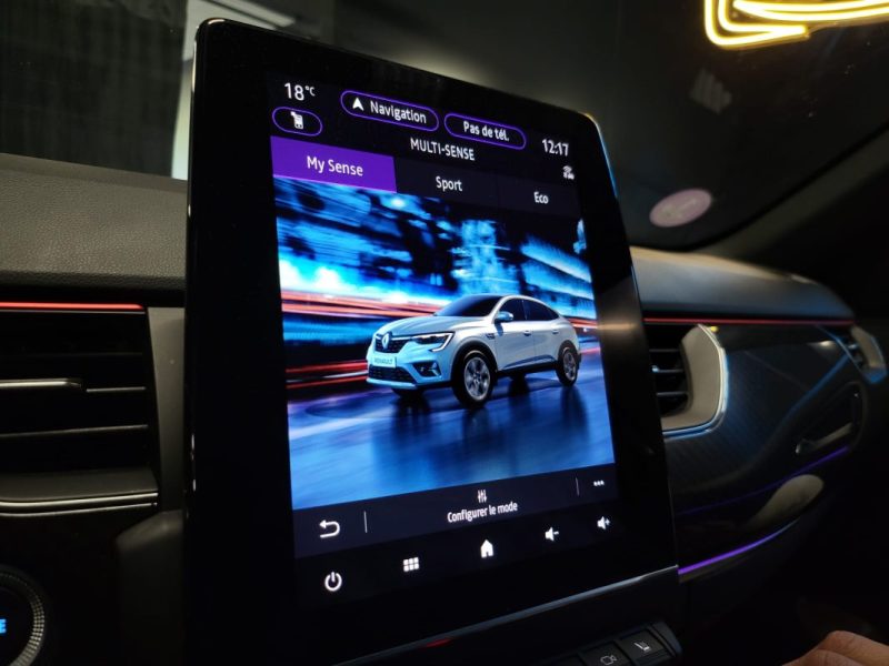 RENAULT ARKANA E-TECH 145ch RS LINE / CAMERA 360° + SIEGES ELECTRIQUE + VOLANT CHAUFFANT 