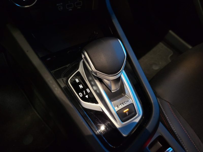 RENAULT ARKANA E-TECH 145ch RS LINE / CAMERA 360° + SIEGES ELECTRIQUE + VOLANT CHAUFFANT 